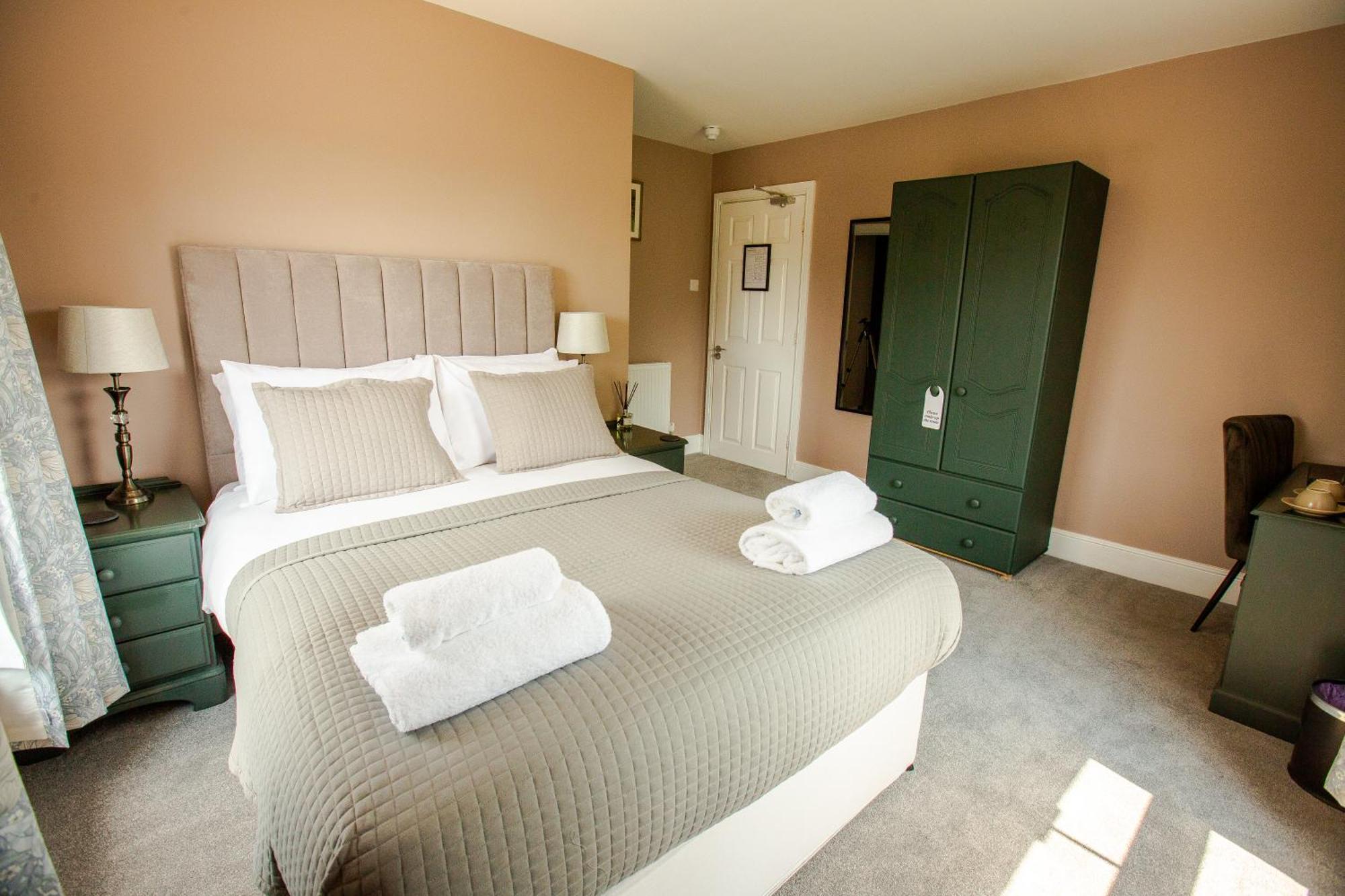 Woodfalls Inn Redlynch  Ngoại thất bức ảnh