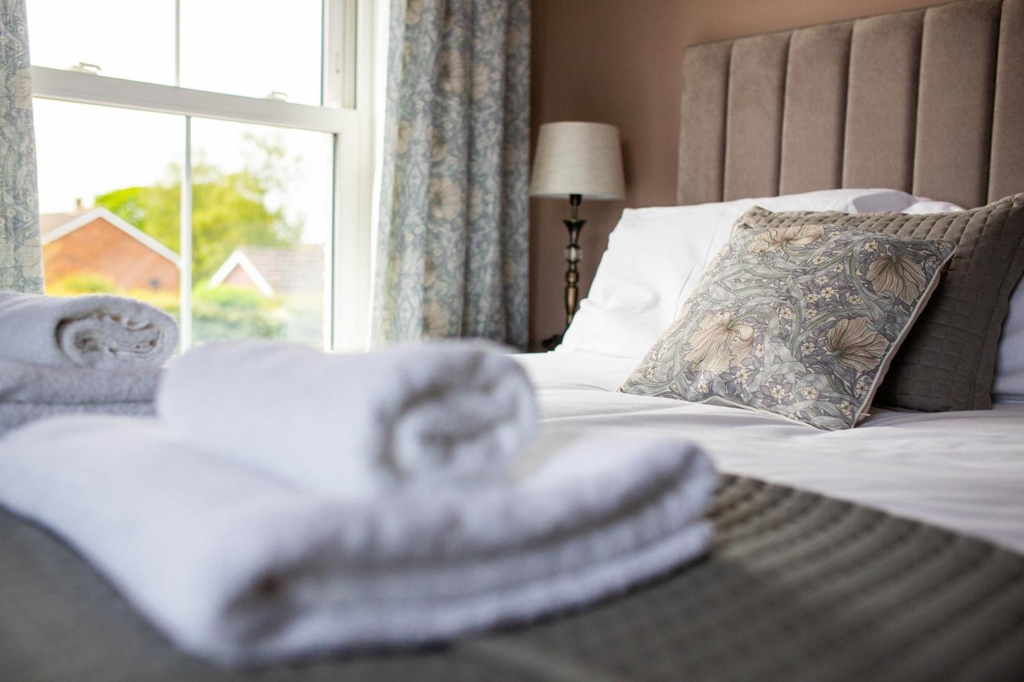 Woodfalls Inn Redlynch  Ngoại thất bức ảnh
